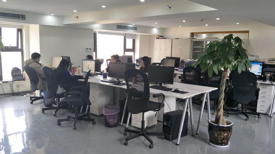 策划;企业形象策划;会议及展览展示服务;商务信息咨询(依法须经相关